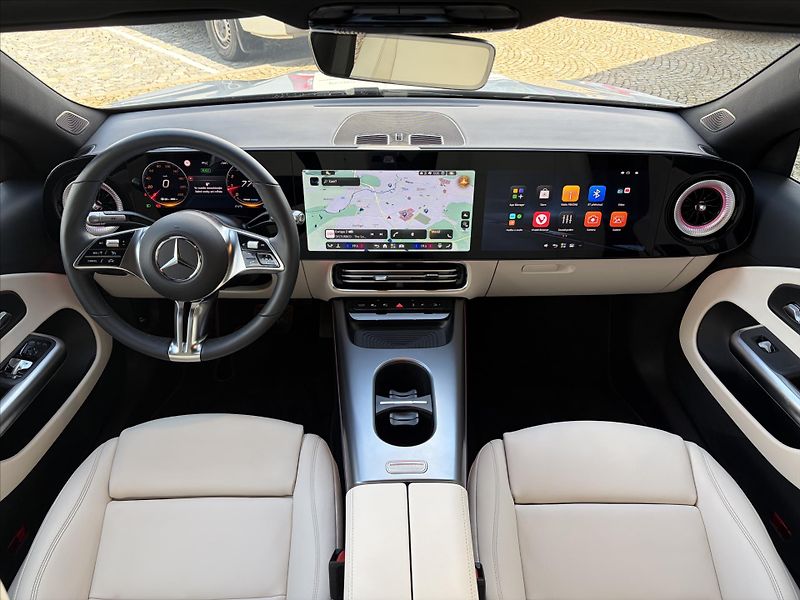 Mercedes-Benz CLA 200 Progressive Premium - fotka 21 z 30