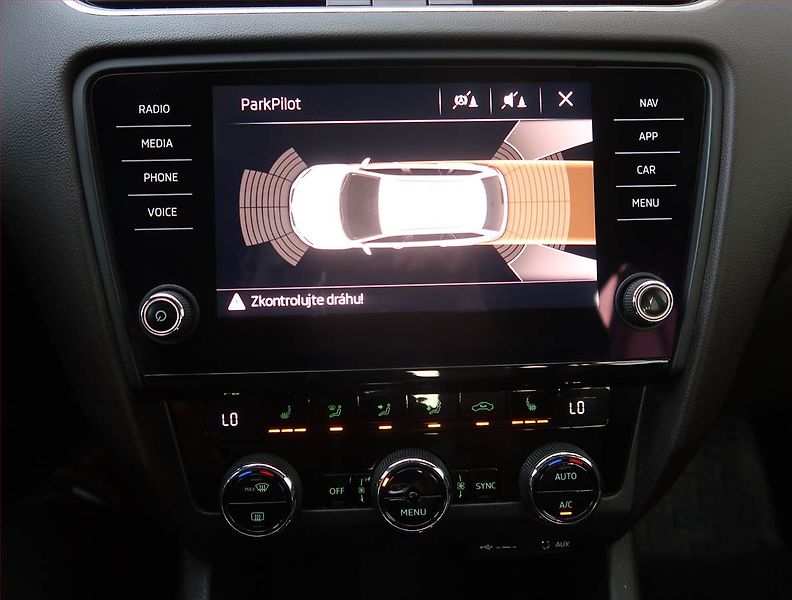 Škoda Octavia (2017) Laurin&Klement 2.0 TDI, 4X4 - fotka 17 z 24