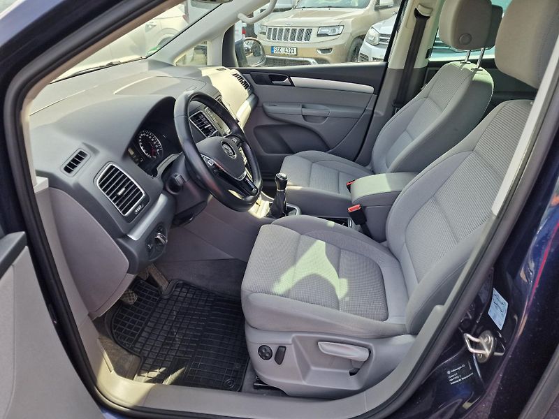 Volkswagen Sharan 2,0TDI 4MOTION 7MÍST WEBASTO  - fotka 7 z 24