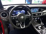 Alfa Romeo Stelvio (2026) 2.0T 280k AT8 ZF Q4 4x4 Veloce - náhled 17