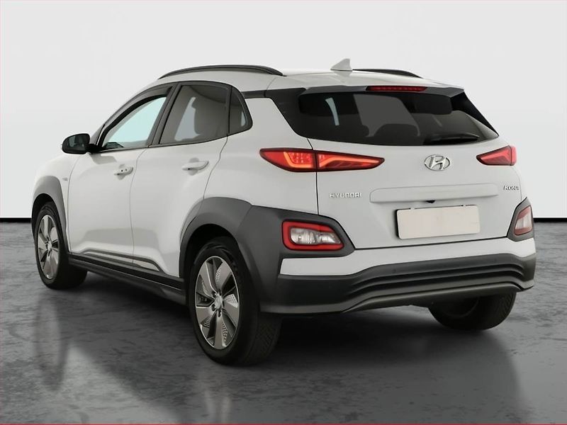 Hyundai Kona (2018) Electric 64 kWh, SoH 90% - fotka 4 z 20