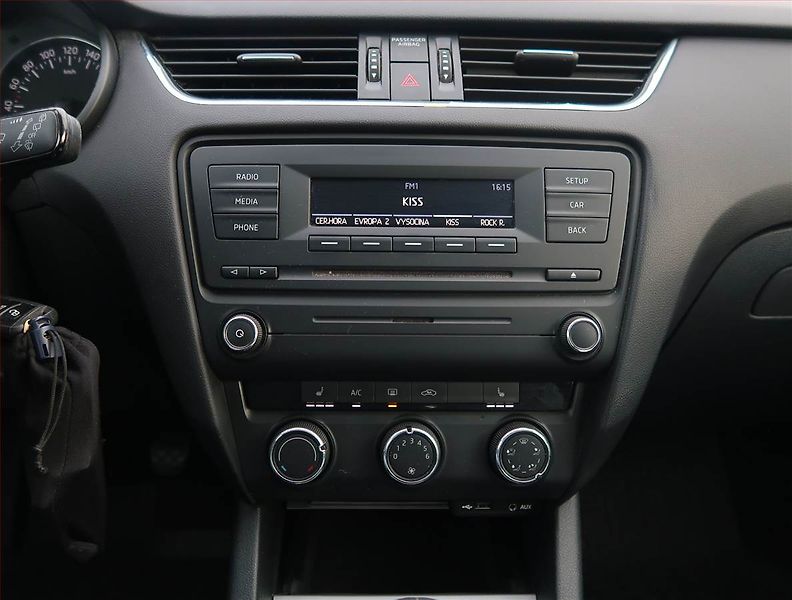 Škoda Octavia (2014) 1.6 TDI, 4X4, Tempomat - fotka 12 z 19