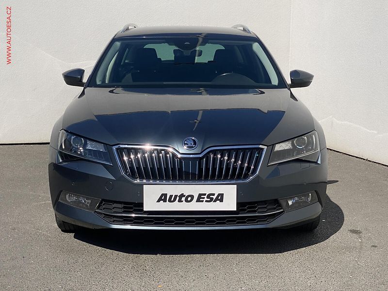 Škoda Superb (2017) 2.0 TDi, Style, DSG, bixen - fotka 2 z 19