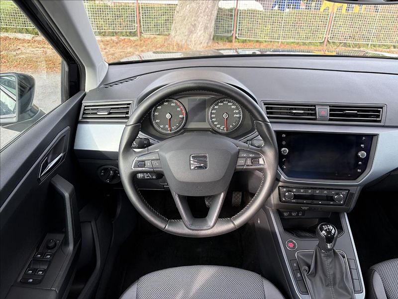 Seat Arona 1,0 TSi  ACC,Kessy,Tažné,Navig - fotka 16 z 50