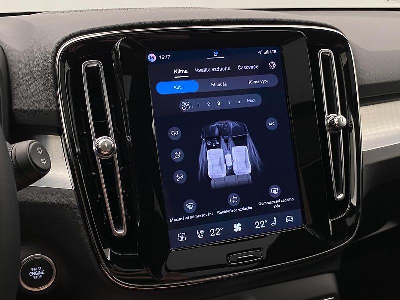 Volvo XC40 (2026) B3 AUT DARK ULTRA  - fotka 41 z 63