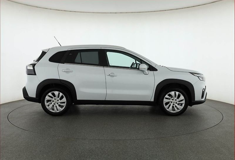 Suzuki SX4 S-Cross (2022) 1.4 BoosterJet - fotka 6 z 19