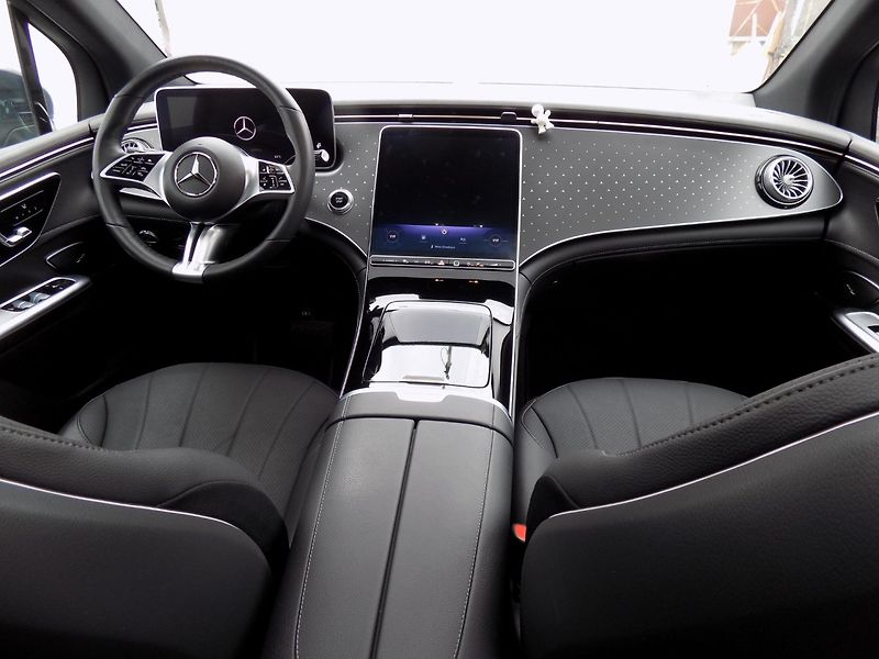 Mercedes-Benz EQE (2023) 350+/Performance-LED/PANO/DPH/ - fotka 18 z 50