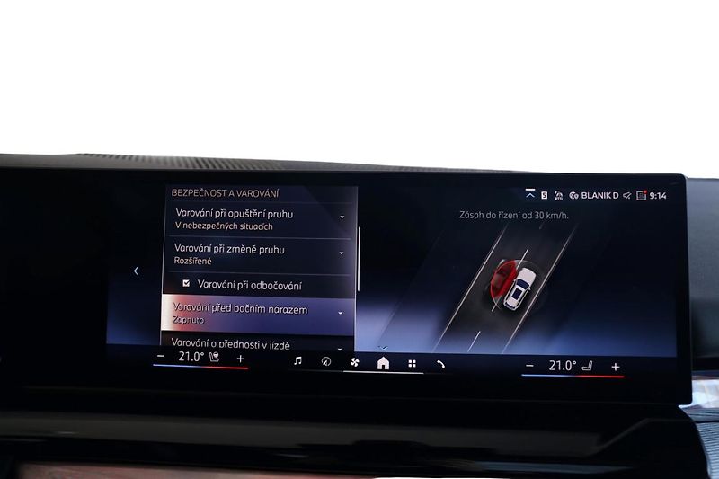 BMW Řada 5 550e xDrive Touring - fotka 16 z 33