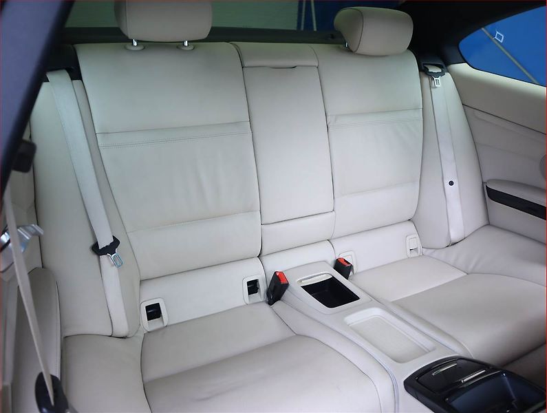 BMW Řada 3 (2010) 320 d xDrive, 4X4, Automat - fotka 10 z 17