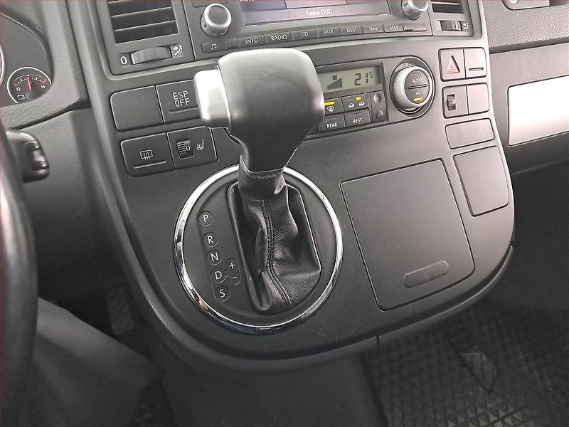 Volkswagen Multivan (2009) Highline 2.5 TDI - fotka 13 z 22