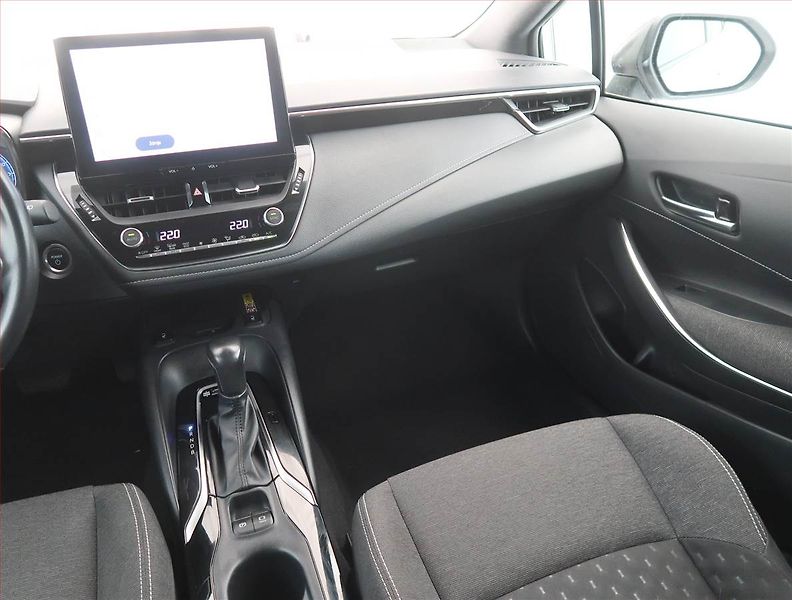 Toyota Corolla (2023) Comfort 1.8 Hybrid - fotka 7 z 19