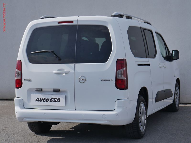 Opel Combo (2019) 1.5CDTi MAXi XL 7míst, 2.maj - fotka 4 z 19