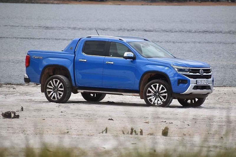 Volkswagen Amarok – s červenými vozy s motorem 2.0 TDI jsme se projeli v jihoafrickém terénu.