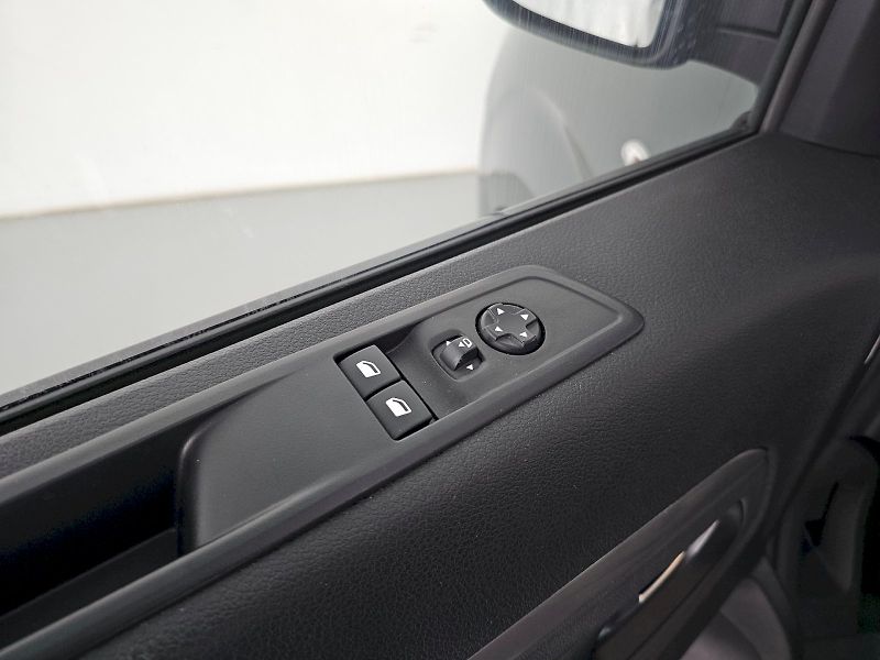 Toyota ProAce Verso (2025) 2.0D 180k L2 FAMILY WEBASTO 8S - fotka 22 z 27