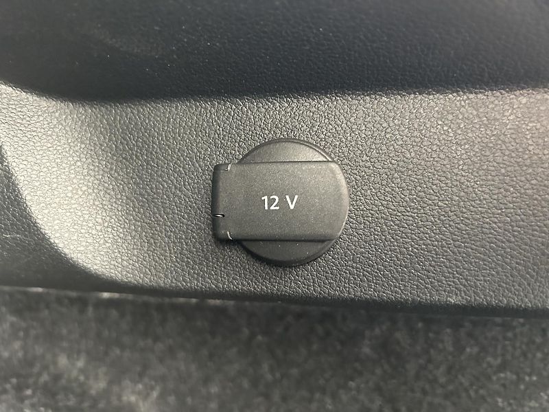 Škoda Scala 1.0 TSI Selection - fotka 27 z 28