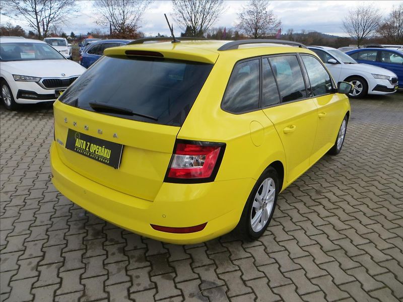 Škoda Fabia 1,0 TSI Ambition Tour ČR - fotka 9 z 24