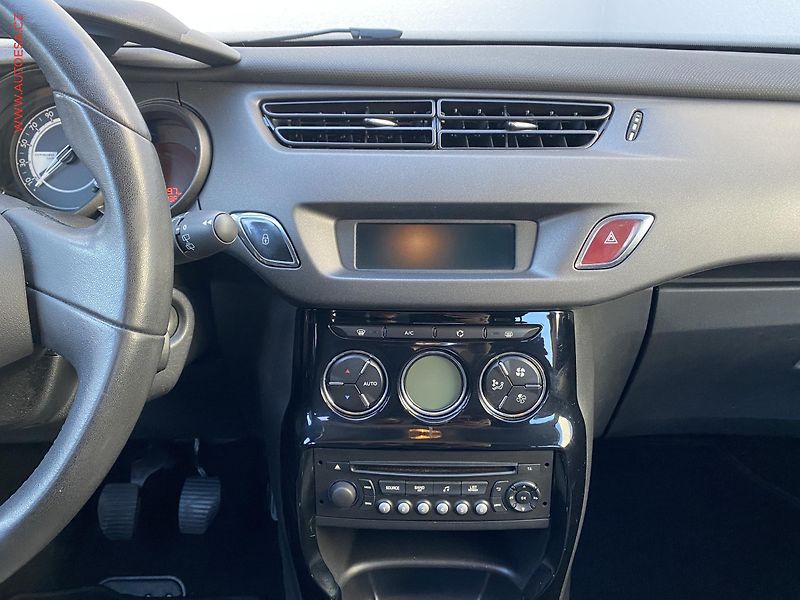 Citroën C3 (2015) 1.0i, Selection, +kola - fotka 12 z 15