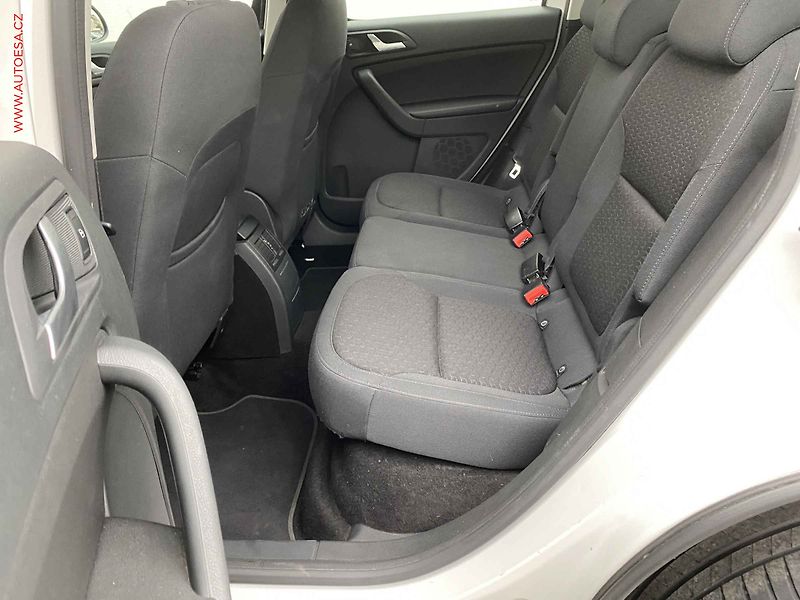 Škoda Yeti (2012) 1.2 TSi, Elegance, DSG, navi - fotka 10 z 20