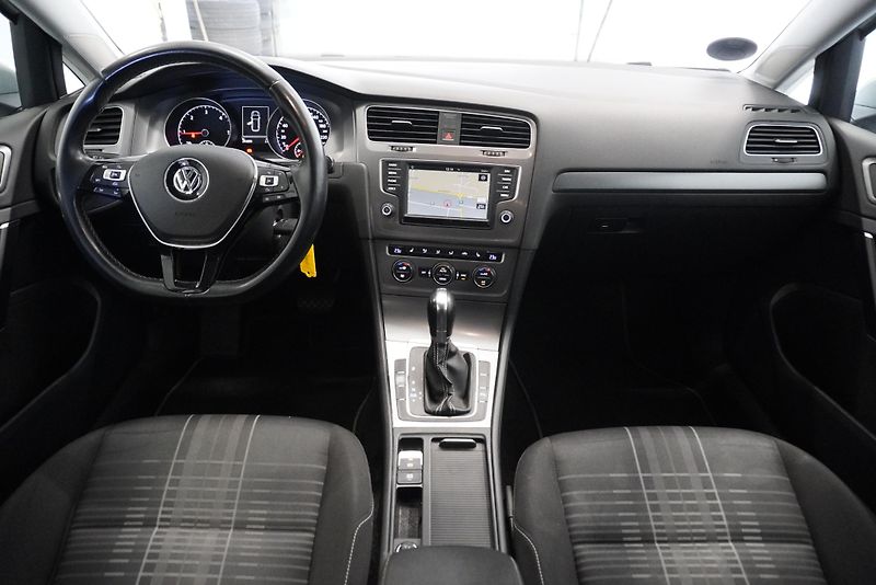 Volkswagen Golf 1.6 TDi - fotka 19 z 29
