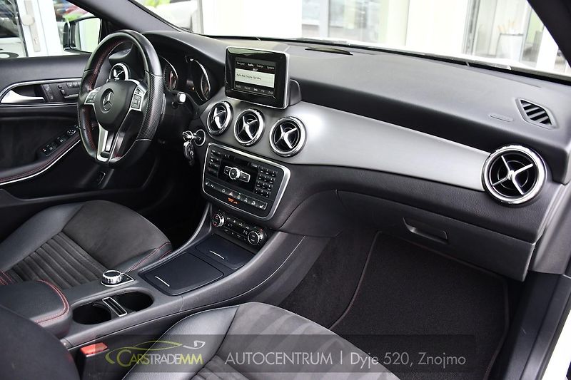 Mercedes-Benz GLA - fotka 15 z 47