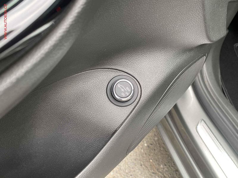 Opel Astra (2019) 1.5 CDTi, Dynamic, LED - fotka 14 z 19