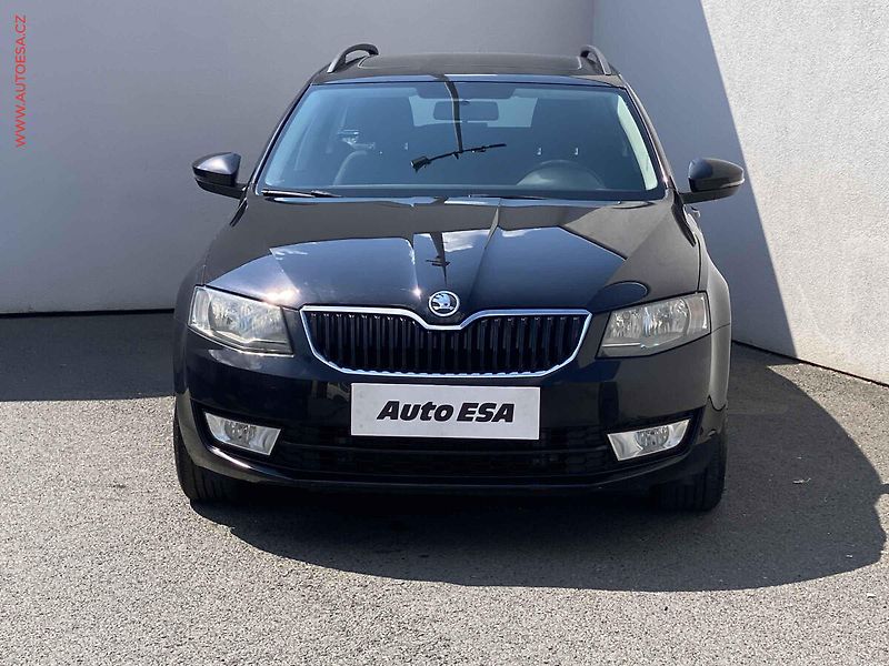 Škoda Octavia (2013) 1.4 TSi, Ambition, DSG - fotka 2 z 17
