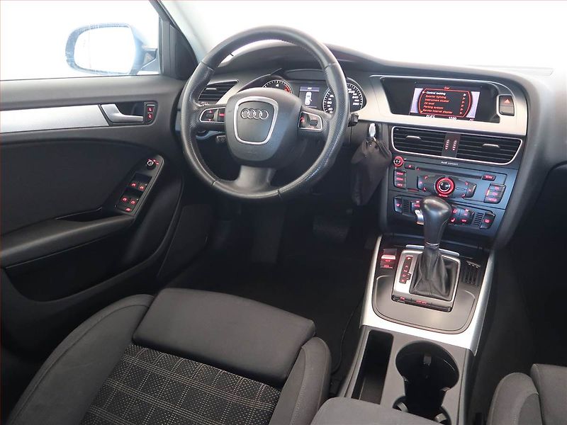 Audi A4 (2010) 2.0 TDI, Automat, Serv.kniha - fotka 7 z 15