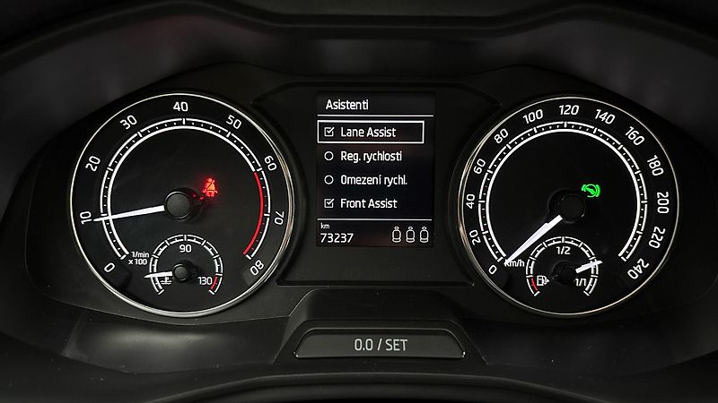 Škoda Scala 1.0 TSI DSG Ambition - fotka 10 z 22