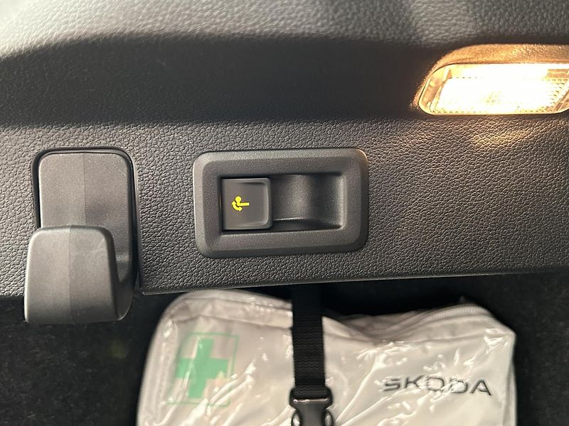 Škoda Scala 1.5 TSI Top selection - fotka 25 z 29