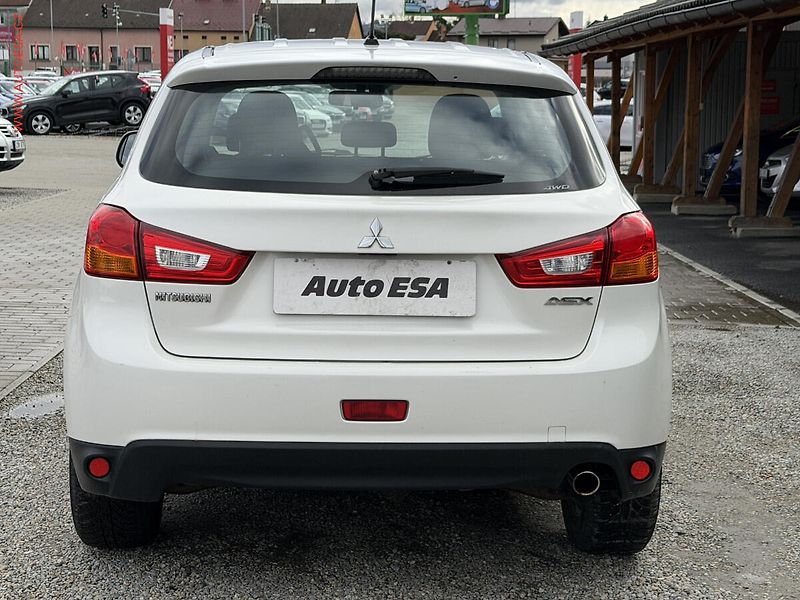Mitsubishi ASX (2014) 1.8Di-D 4x4, ČR, AC, tempo - fotka 5 z 16