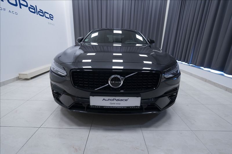 Volvo S90 2,0 D4 NAVI KAMERA 4x VÝHŘEV - fotka 2 z 42