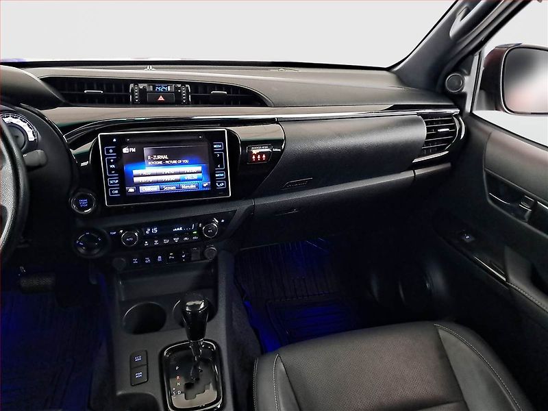 Toyota Hilux (2020) 2.4 D-4D - fotka 8 z 24