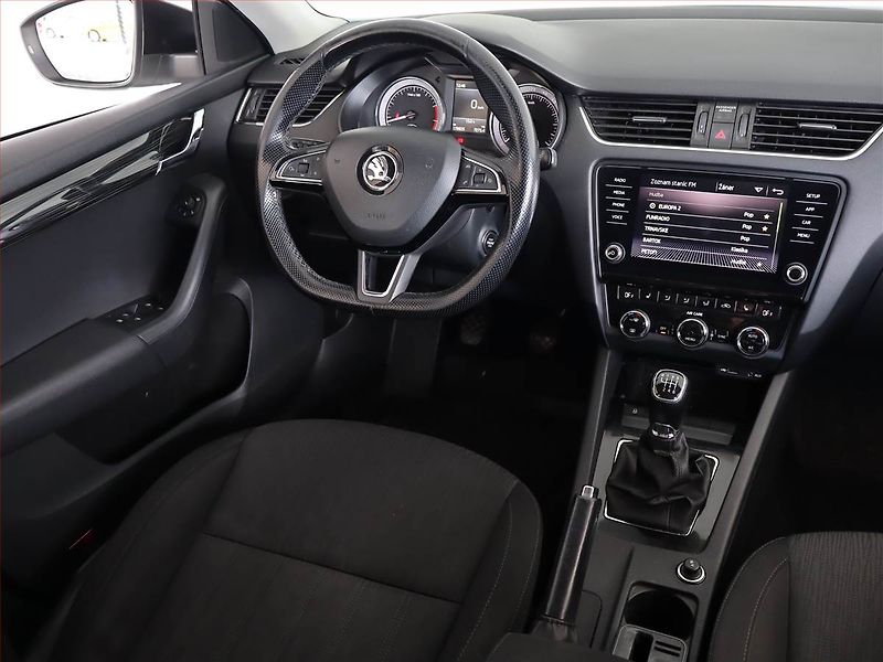 Škoda Octavia (2017) 1.4 TSI, Tempomat - fotka 7 z 22