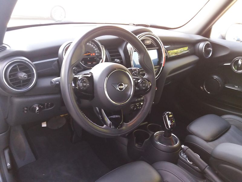 Mini Cooper S 2.0i,141kW,1.MAJ-ČR!17.Tis-km! - fotka 20 z 29