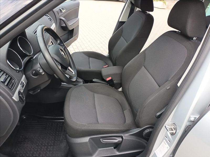 Škoda Yeti 2,0 TDI,81KW,4X4,DIGIKLIMA, - fotka 14 z 33