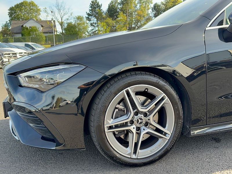 Mercedes-Benz CLA 200 d AMG Style - fotka 26 z 37