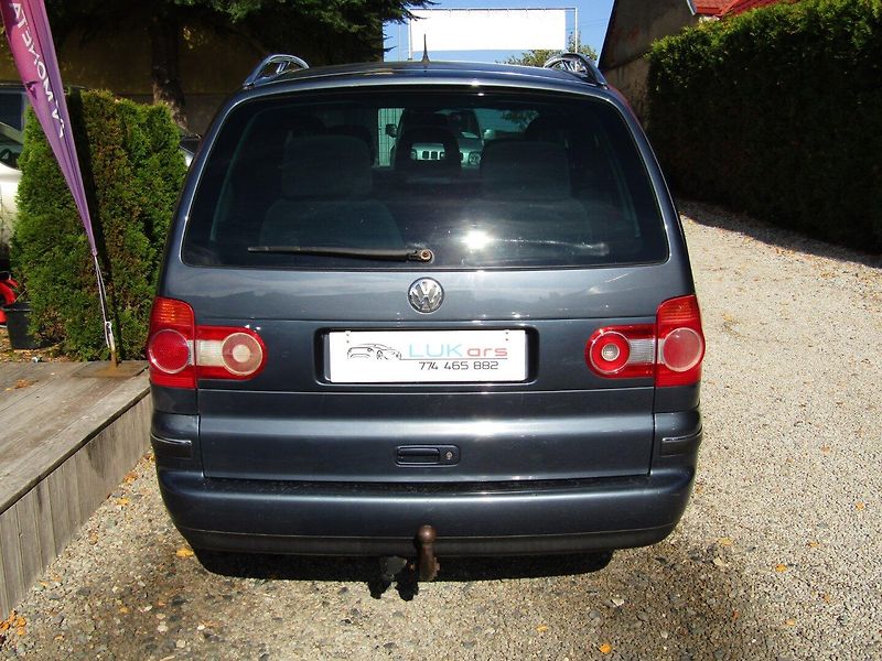 Volkswagen Sharan (2004) 1.9 TDI 85kW 7 SEDADEL - fotka 12 z 35