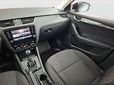 Škoda Octavia (2018) Style 2.0 TDI, Automat, Navi - náhled 8