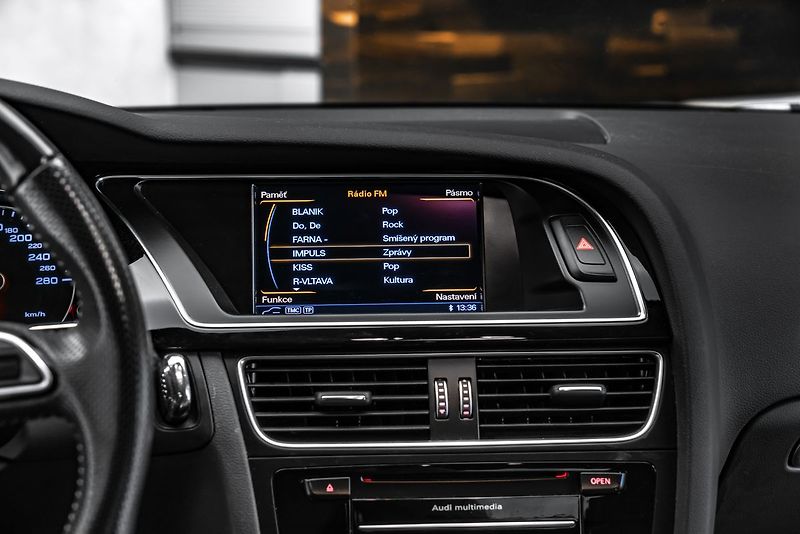 Audi A5 Sportback 2,0TDI Q 2x S-line - fotka 14 z 19