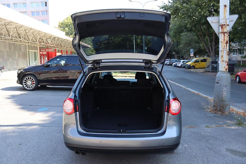 Volkswagen Passat VARIANT 2.0TDI DSG 103kW - fotka 41 z 50