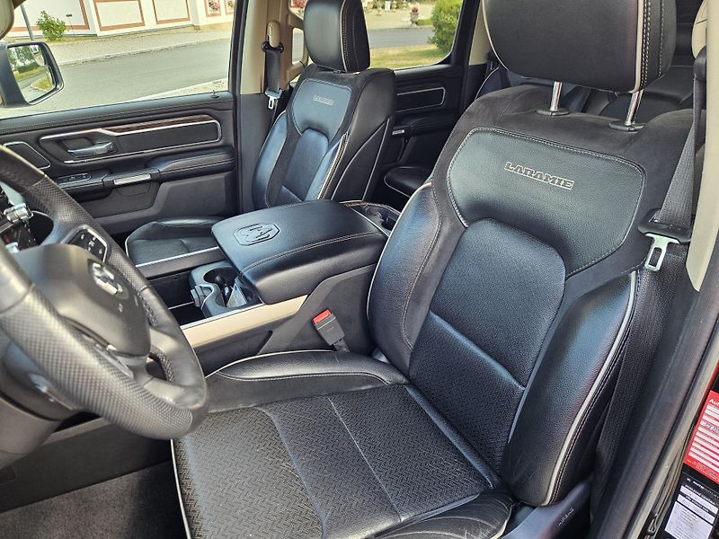 RAM 1500 (2019) 5.7HEMI + LPG LARAMIE - fotka 13 z 38
