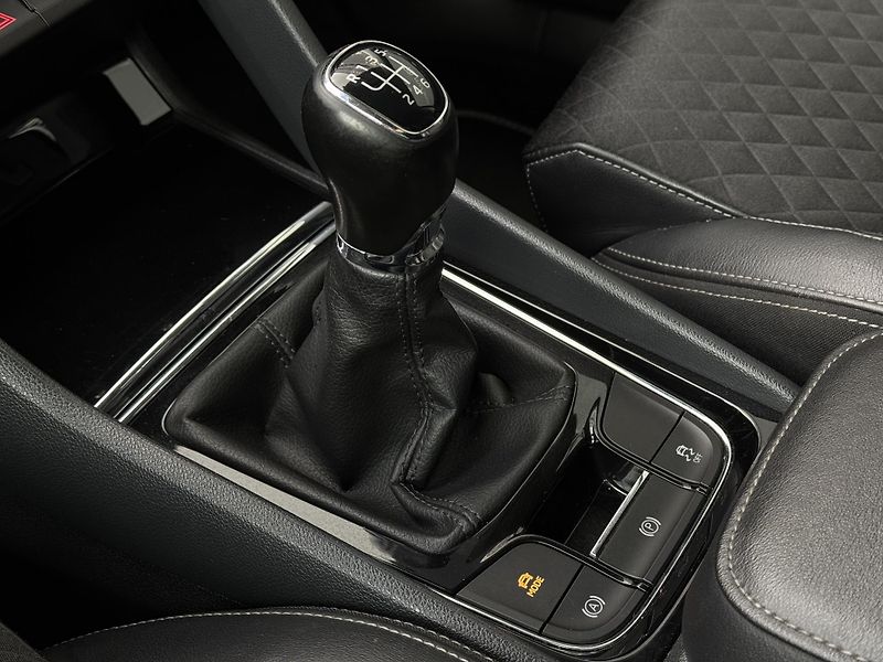 Škoda Karoq (2018) 1.5TSi MAN Style+ Kessy, tažné - fotka 42 z 52
