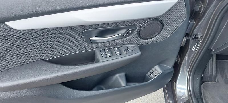 BMW Řada 2 (2021) 216d Gran Tourer - fotka 7 z 19