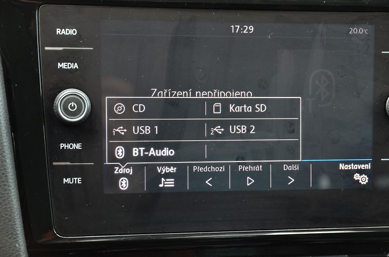 Volkswagen Golf (2017) 2.0 TDi 110kW HIGHLINE / LED - fotka 34 z 38