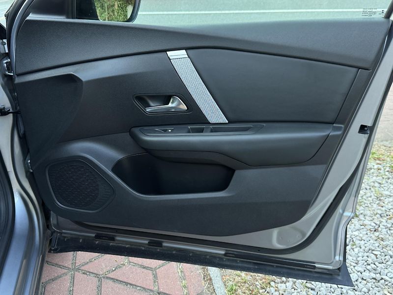 Citroën C4 1.2i 130 S&s 1.MAJITEL ČR DPH  - fotka 24 z 29
