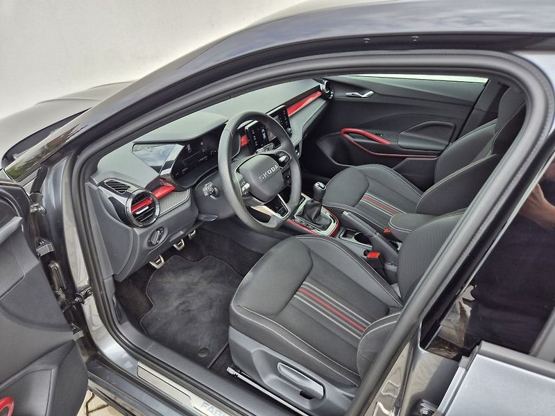 Škoda Fabia Monte Carlo 1.0 TSI 85 Kw - fotka 14 z 34