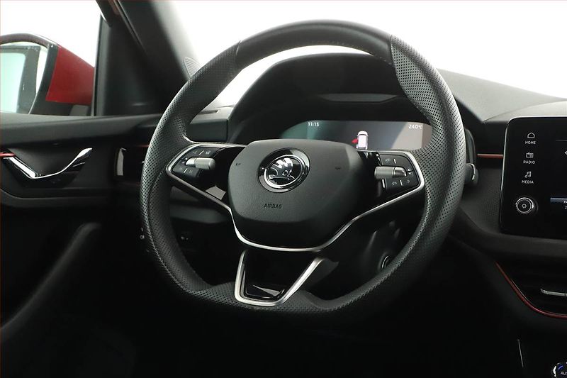 Škoda Kamiq (2024) 1.0 TSI, DRIVE, SENZORY - fotka 8 z 19