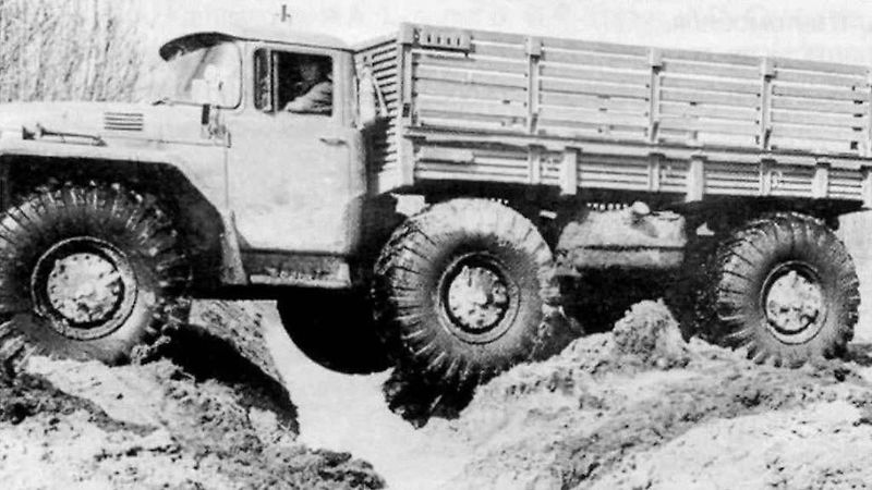 ZiL 4904 PEU-3.