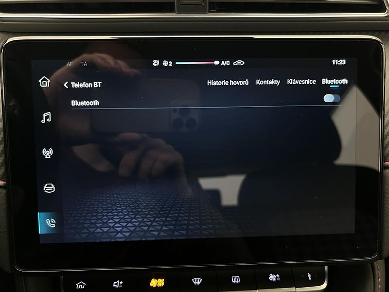 MG ZS 1.5 ESSENTIAL PLUS CZ 1.maj. - fotka 35 z 40