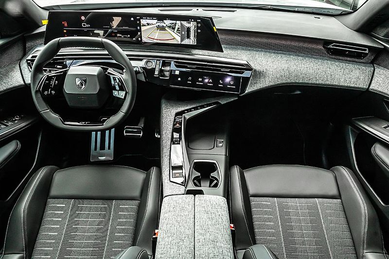 Peugeot 3008 (2026) 1,2   BUSINESS Hybrid 145 e-DC - fotka 11 z 13